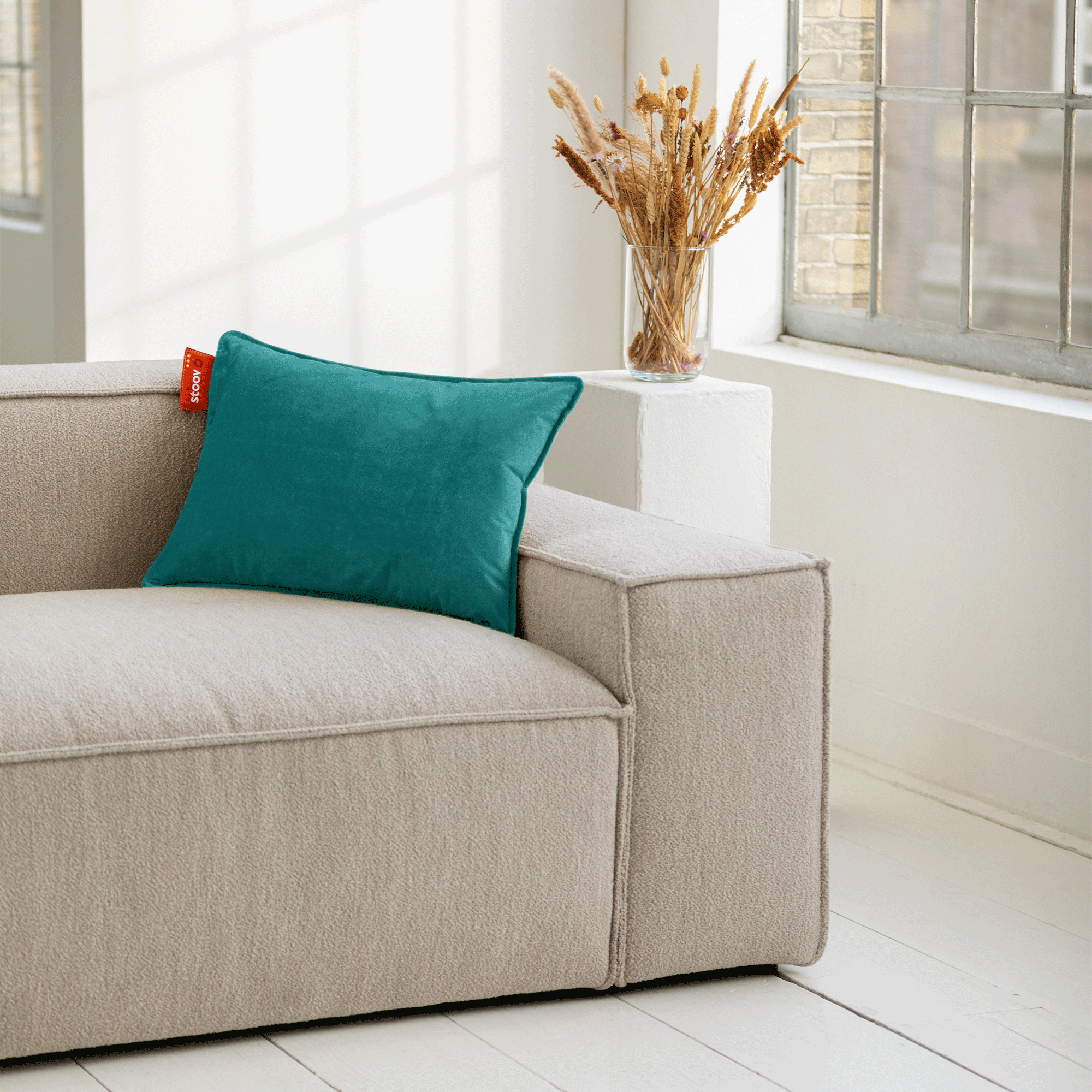 Secondary hover image 